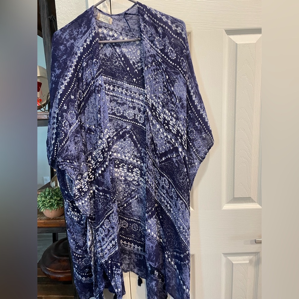 Altar’d State navy blue paisley oversized kimono style cardigan/Beach cover up